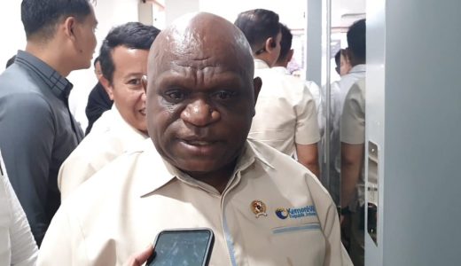 76403-menteri-ham-natalius-pigai