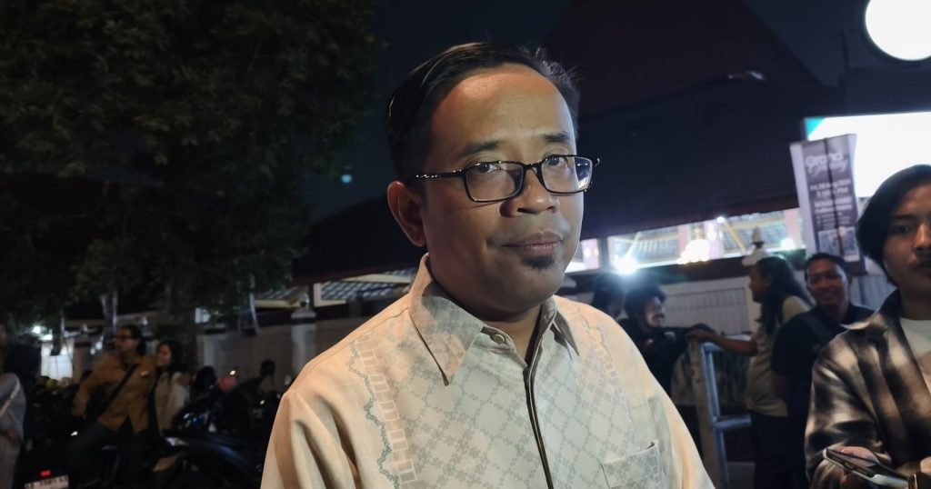 46338-peneliti-pusat-kajian-antikorupsi-pukat-ugm-zaenur-rohman