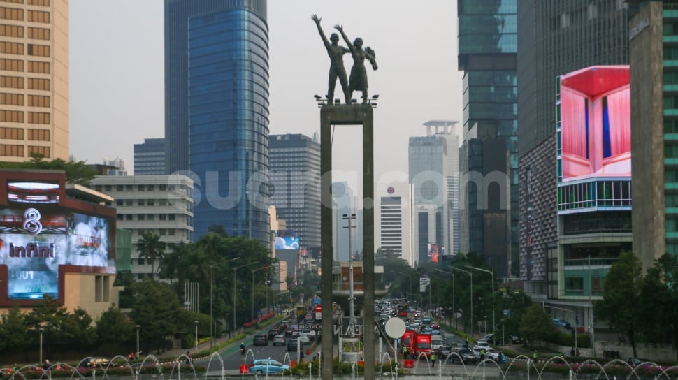 79904-ilustrasi-jakarta-ilustrasi-kota-jakarta-bundaran-hi-patung-selamat-datang