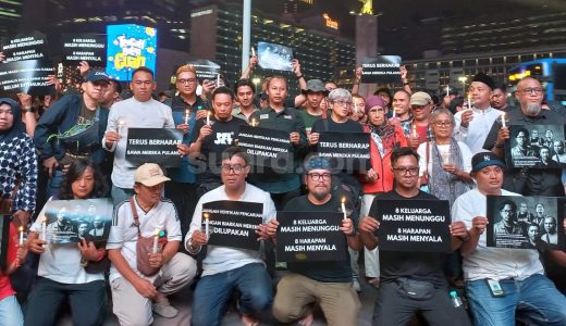 75633-pfi-menggelar-doa-bersama-atas-5-jurnalis-hilang-di-anak-krakatau