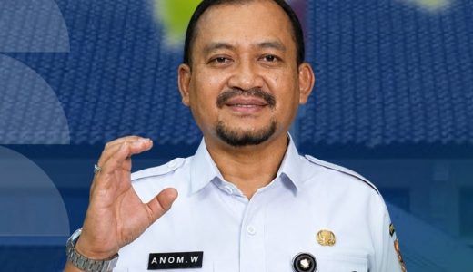 91771-bupati-pemalang-anom-widiyantoro-instagramanom-widiyantoro