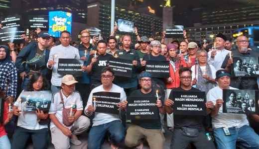 97781-pfi-bersama-sejumlah-jurnalis-dari-berbagai-format-media-menggelar-doa-bersama