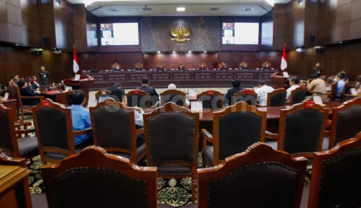 15328-sidang-mahkamah-konstitusi