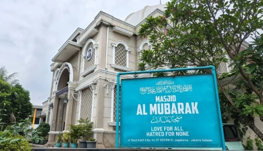 38654-masjid-al-mubarak-milik-ahmadiyah-jagakarsa