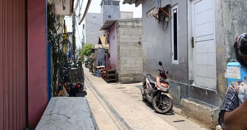 66789-aliran-air-di-jalan-f-rawa-badak-jakarta-utara-mati-selama-dua-minggu-dan-merugikan-warga