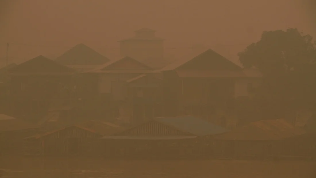 70412-kabut-asap-palangka-raya-kabut-asap-di-palangka-raya