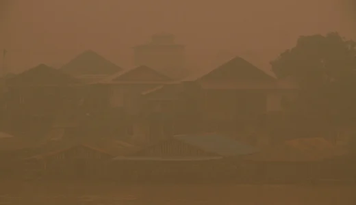 70412-kabut-asap-palangka-raya-kabut-asap-di-palangka-raya