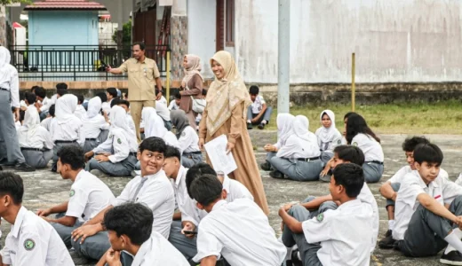 83238-ilustrasi-guru-unsplashfajar-herlambang
