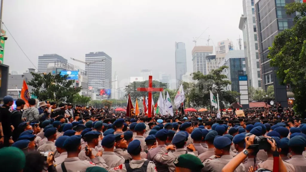 83333-demo-bundaran-hi-demo-mahasiswa-di-bundaran-hi