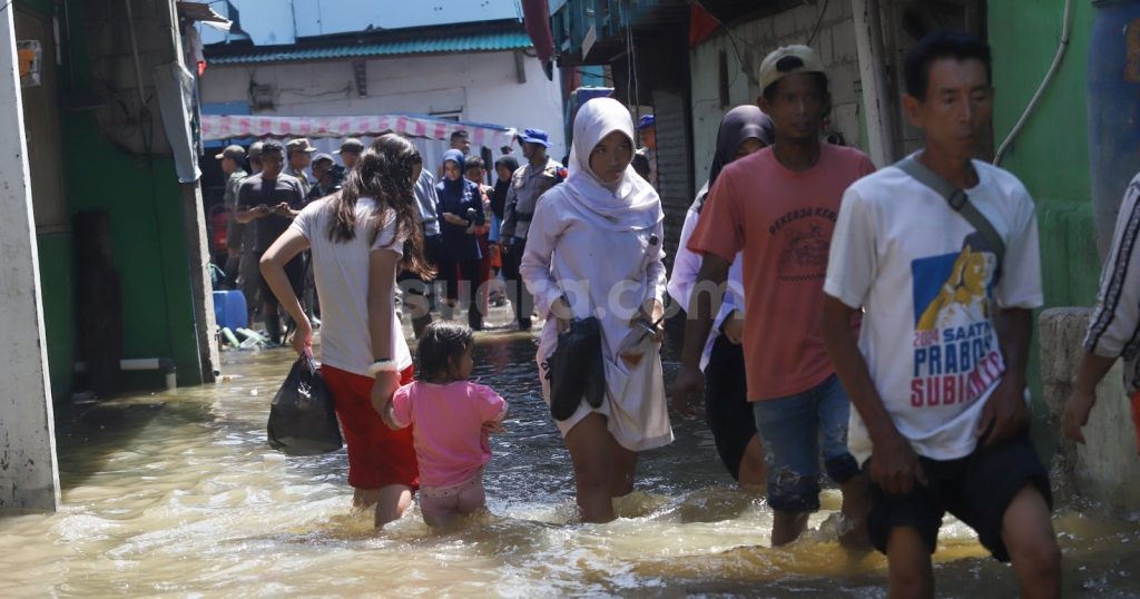 86872-banjir-rob-di-utara-jakarta-banjir-rob-muara-angke-ilustrasi-banjir-rob