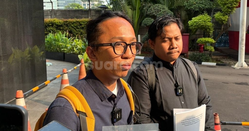 11101-kepala-divisi-hukum-dan-investigasi-icw-wana-alamsyah