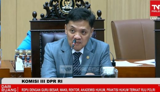 12593-ketua-komisi-iii-dpr-ri-habiburokhman-dalam-rapat-dengar-pendapat-umum-panja-ruu-polri