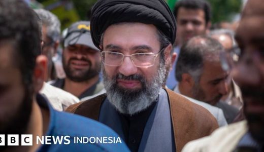 17586-siapa-mojtaba-khamenei-pemimpin-baru-iran-pengganti-ali-khamenei