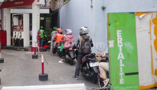 25702-bbm-subsidi-pertalite-pertamina-spbu