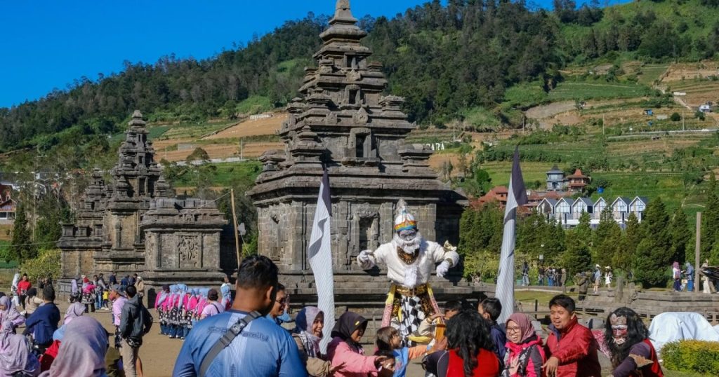 28258-kawasan-wisata-dieng