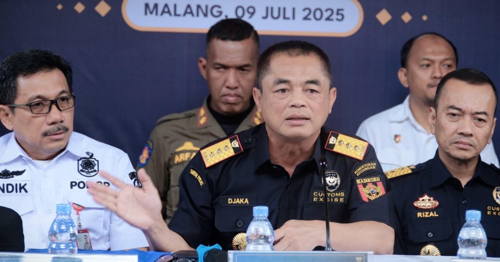 33945-direktur-jenderal-bea-dan-cukai-letjen-tni-purn-djaka-budhi-utama