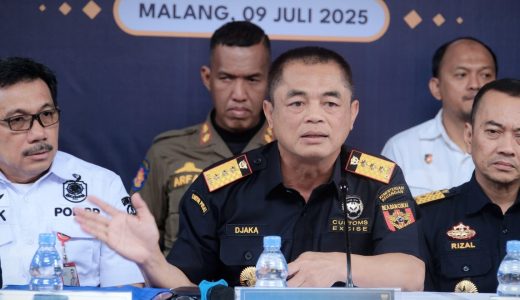 33945-direktur-jenderal-bea-dan-cukai-letjen-tni-purn-djaka-budhi-utama