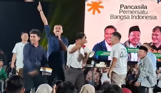 34928-diskusi-menteri-di-ugm-digeruduk