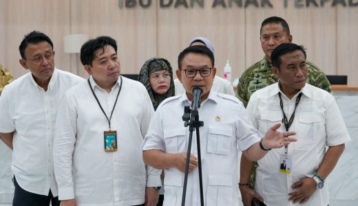 37285-kepala-staf-kepresidenan-ksp-jenderal-tni-purn-dudung-abdurachman