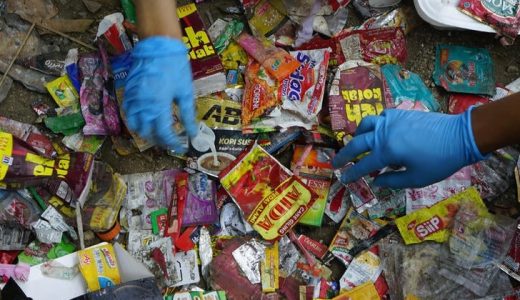 39168-sampah-plastik