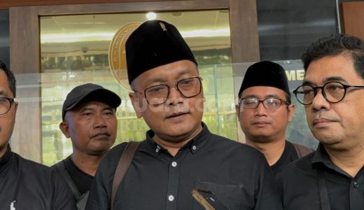 40350-juru-bicara-pdi-perjuangan-guntur-romli