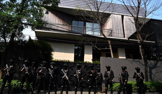41101-kpk-geledah-rumah-silmy-karim