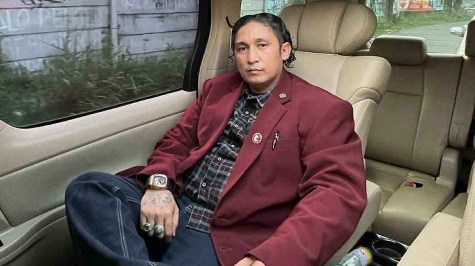 45412-kontroversi-firdaus-oiwobo-instagramatmfirdausoiwobo-sh
