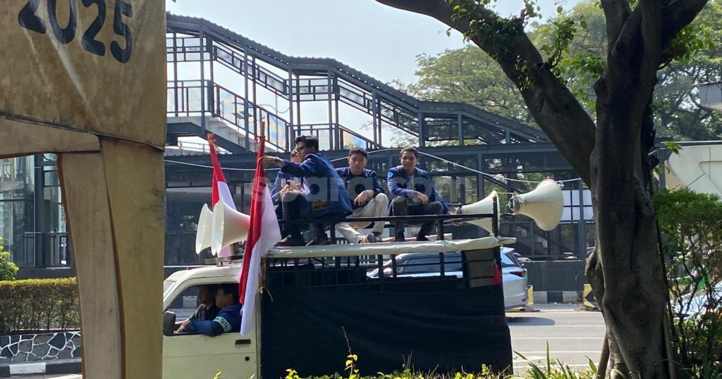 49316-ratusan-mahasiswa-universitas-trisakti-bersama-aliansi-kampus-di-jakarta-barat-siap-menggelar-aksi