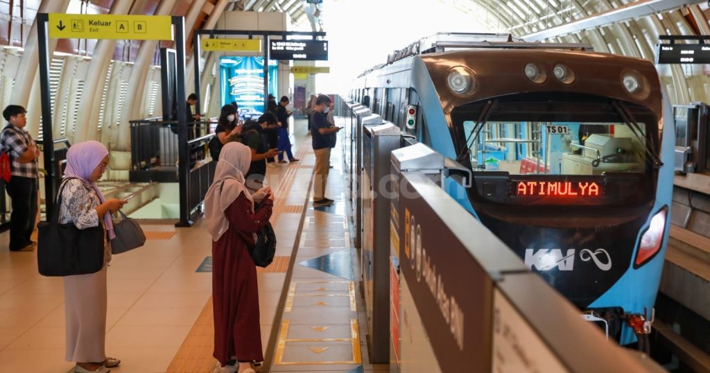 56278-lrt-jakarta-lrt-jabodebek-lintas-raya-terpadu-stasiun-dukuh-atas-ilustrasi-lrt