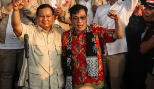 57830-ketua-umum-partai-gerindra-prabowo-subianto-kiri-bersama-budiman-sudjatmiko-kanan