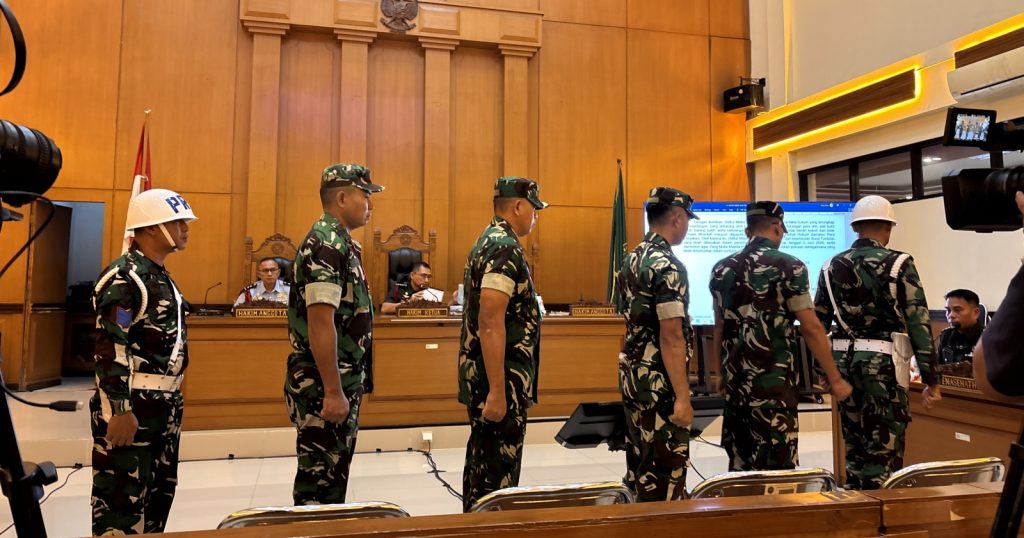 58451-sidang-air-keras-andrie-yunus