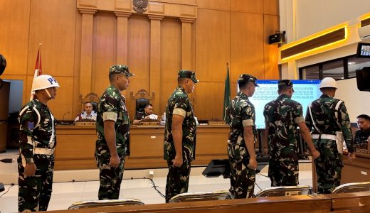 58451-sidang-air-keras-andrie-yunus