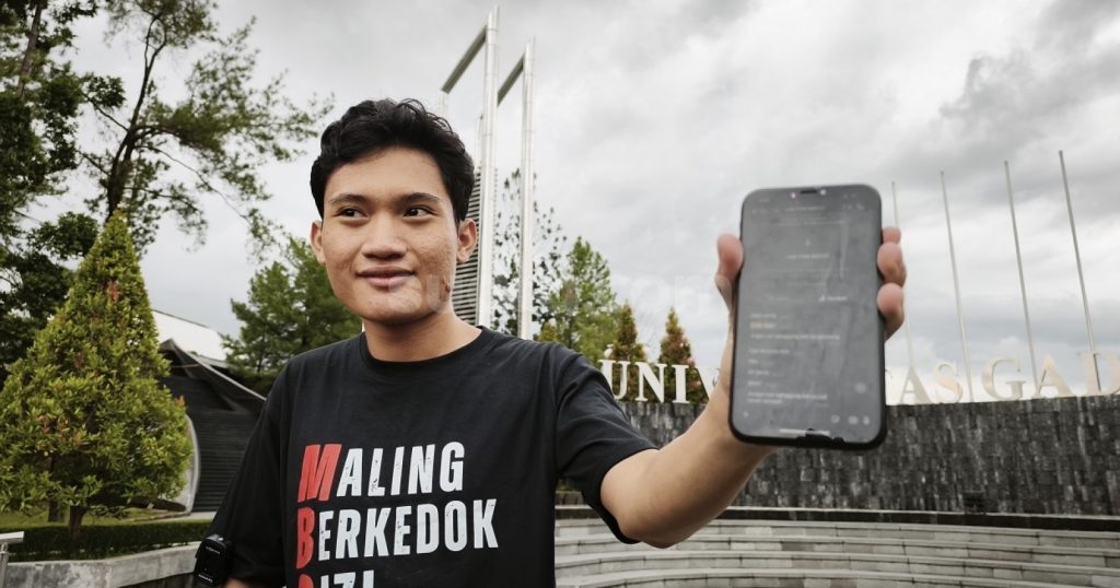 68871-ketua-badan-eksekutif-mahasiswa-universitas-gadjah-mada-bem-ugm-tiyo-ardianto