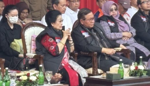 73485-megawati-soekarnoputri-dan-pramono-anung-hadiri-bung-karno-festival-2026
