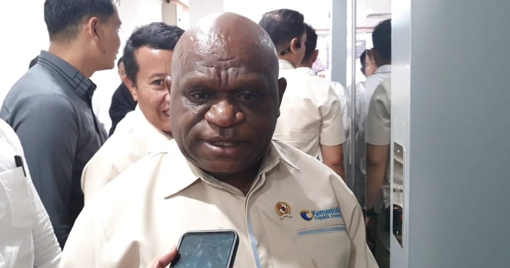 76403-menteri-ham-natalius-pigai
