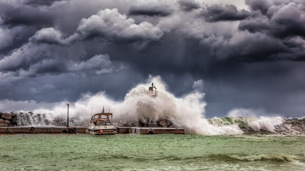 76573-ilustrasi-tsunami