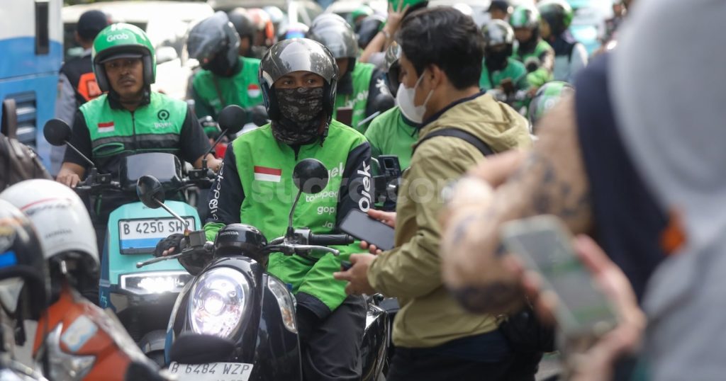 85487-ojek-online-ojek-daring-ilustrasi-ojol-pengemudi-ojol-driver-ojol