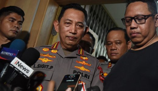 86529-kapolri-temui-keluarga-pengemudi-ojol-terlindas-mobil-rantis-brimob-listyo-sigit-prabowo