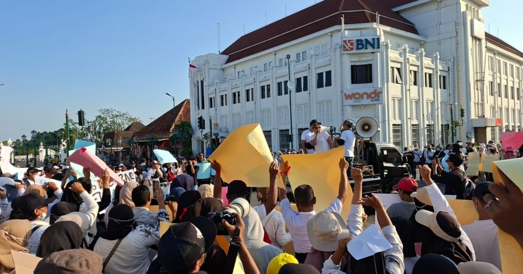 95544-aliansi-relawan-peduli-bangsa-diy-gelar-aksi-dukung-mbg-yogyakarta-jumat-196