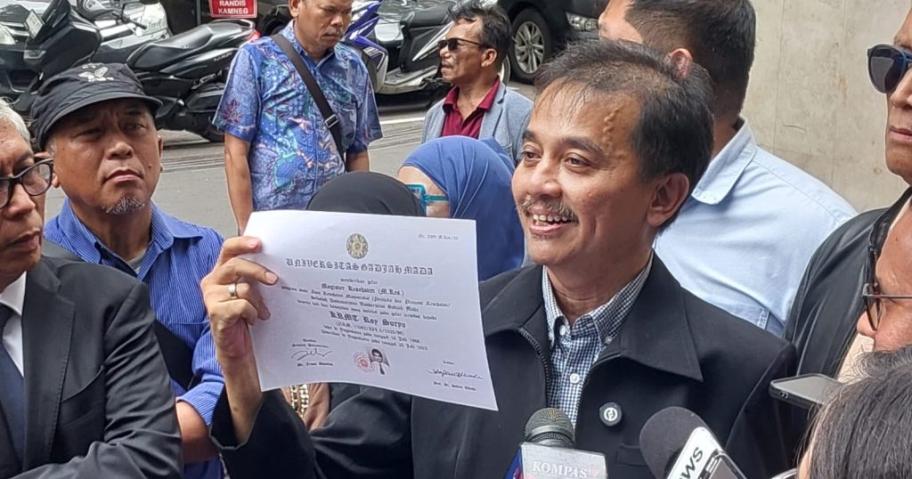 97448-mantan-menteri-pemuda-dan-olahraga-menpora-roy-suryo