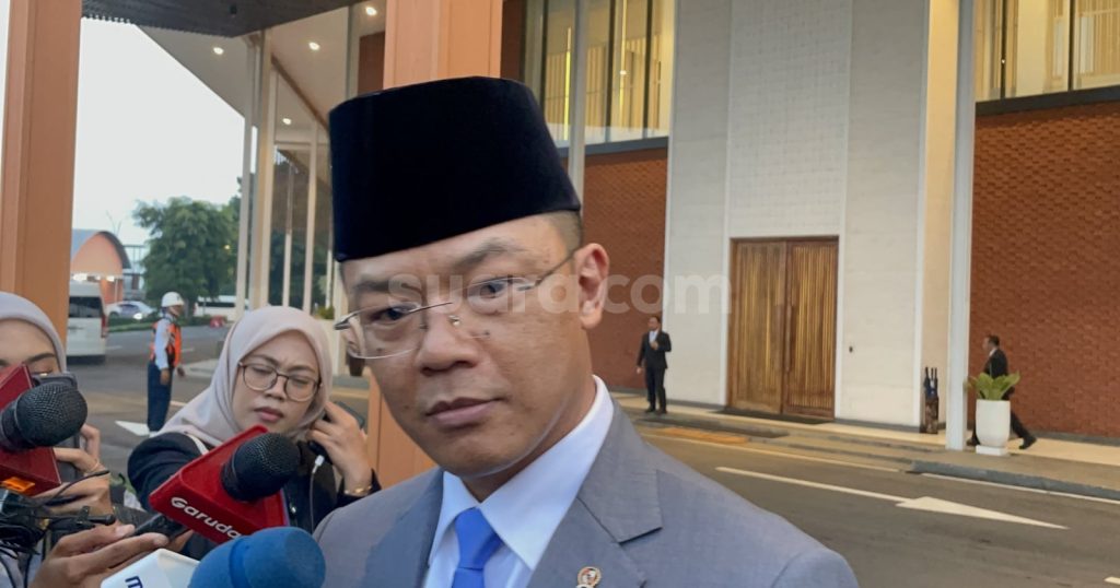 15640-menteri-luar-negeri-ri-sugiono