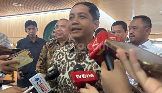 22035-menteri-kehutanan-raja-juli-antoni-1