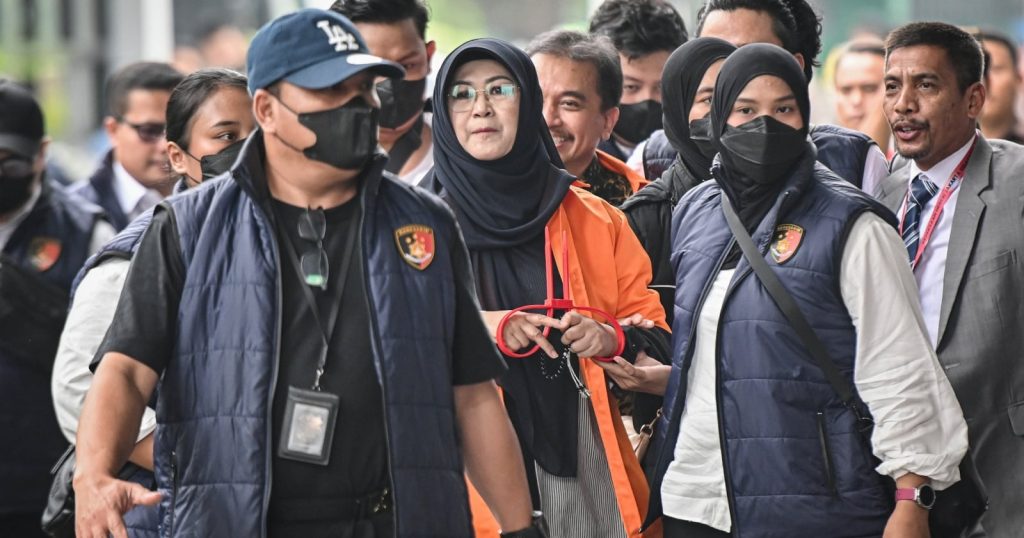 27771-pelimpahan-tersangka-roy-suryo-dan-dokter-tifa-dokter-tifa