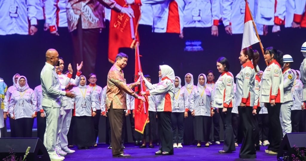 32679-hashim-djojohadikusumo-hadiri-pelantikan-srikandi-jaga-desa