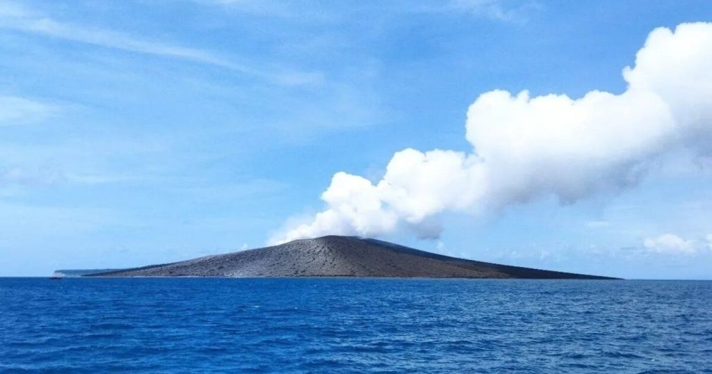 36151-gunung-anak-krakatau
