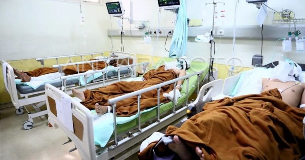 42247-sejumlah-korban-ledakan-kamar-mesin-kmp-aceh-hebat-2