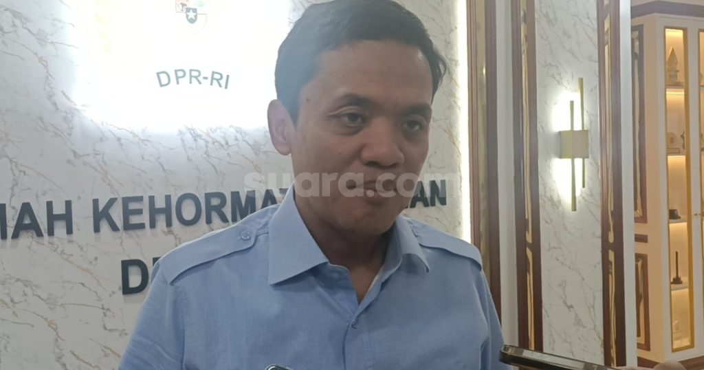 45249-wakil-ketua-umum-dpp-partai-gerindra-habiburokhman-suaracombagaskara