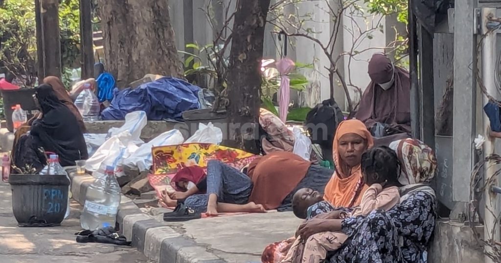 45924-kondisi-pengungsi-wna-di-sekitar-gedung-unhcr-setiabudi-jaksel