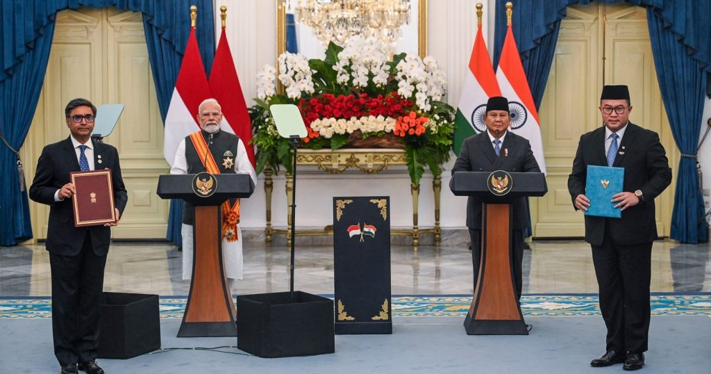 50032-kunjungan-pm-india-narendra-modi-ke-indonesia-narendra-modi-dan-prabowo-subianto