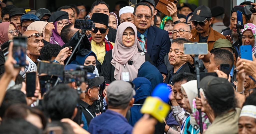 57424-sidang-dokter-tifa-tifauzia-tyassuma